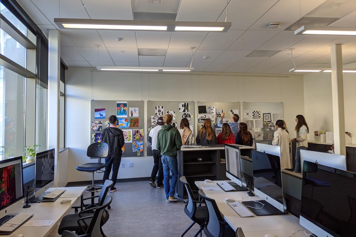 Wide angle of the Mac Lab